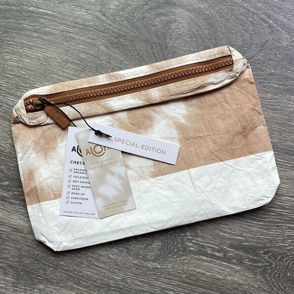 Aloha Collection Small Pouch, Shibori by Chelsea Kauai, sandstone - Picture 4 of 8